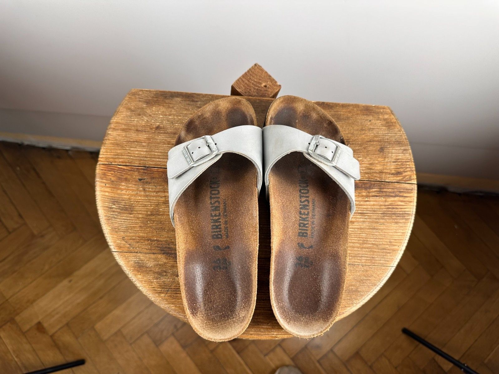 Birkenstock Birkenstock Women's Madrid Silver Slide Sandals EU 36 23 cm Size US 6 / IT 36 - 4 Thumbnail