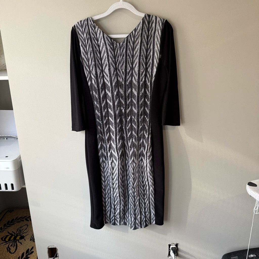 The Unbranded Brand Picadilly Fashion Black and White Sheath Dress V-neck Size XS / US 0-2 / IT 36-38 - 2 Thumbnail