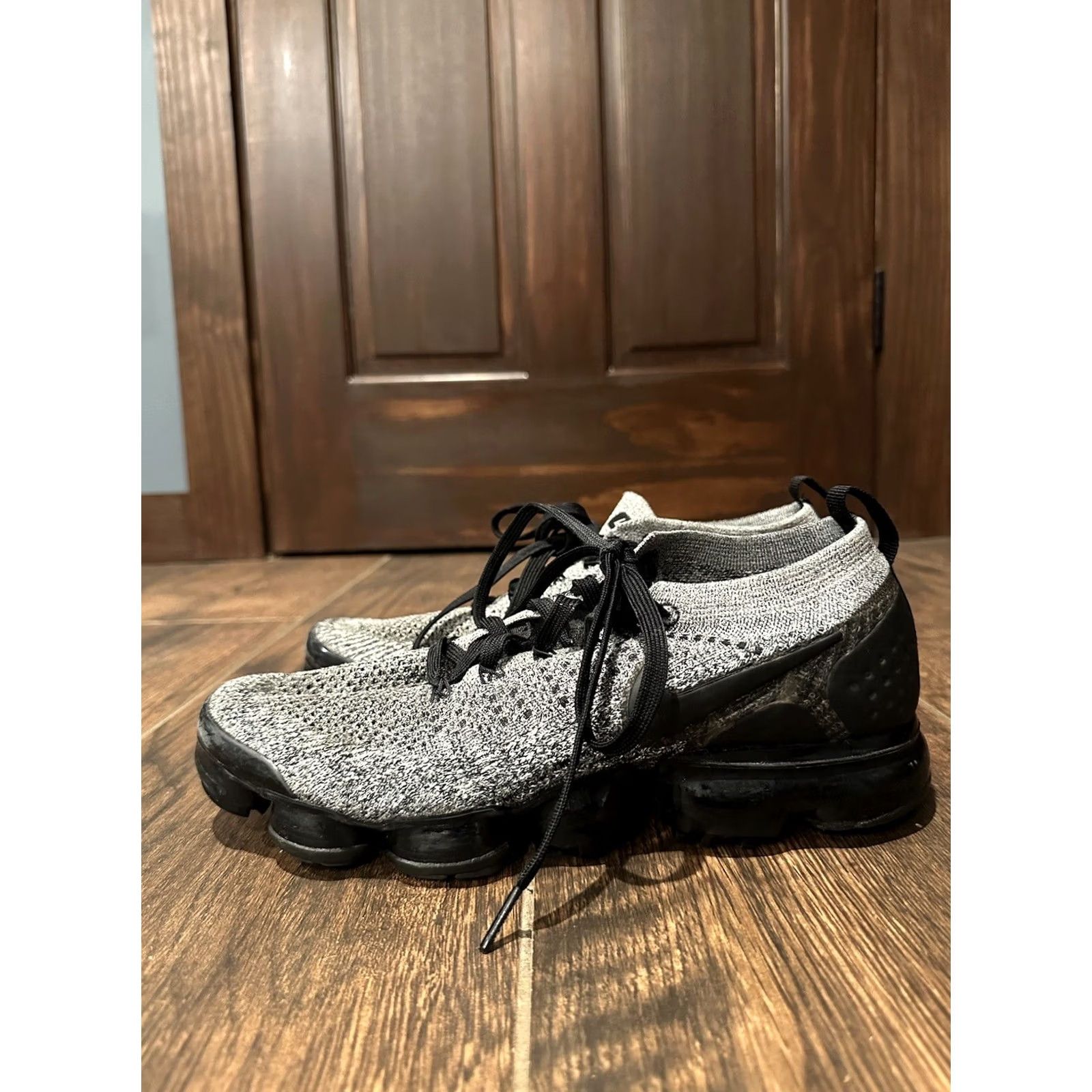 Nike Nike Air VaporMax Flyknit Sneakers Men Black 2018 8.5 VaporMax Flyknit 2 Cookies and Cream Size 8.5 US 42 EU 7.5 UK Vintage No Size US 8 / EU 41 - 7 Thumbnail