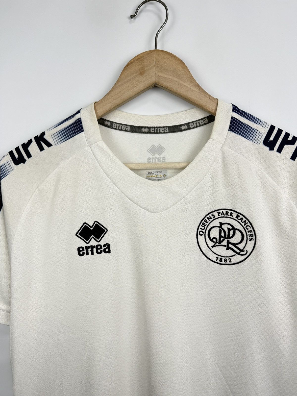 Errea 🏴󠁧󠁢󠁥󠁮󠁧󠁿 Errea Queens Park Rangers QPR Soccer Jersey Rare T-Shirt Size US M / EU 48-50 / 2 - 4 Thumbnail
