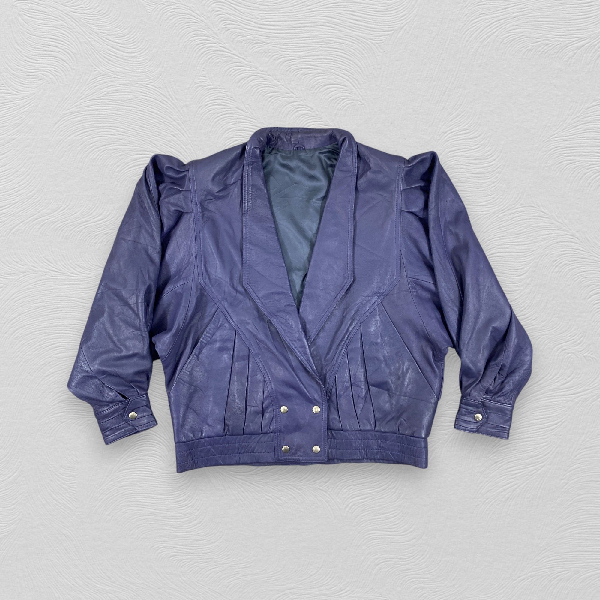 Vintage Vintage Genuine Real Leather Cropped Jacket Avant-Garde-J425 Size US S / EU 44-46 / 1 - 1 Thumbnail