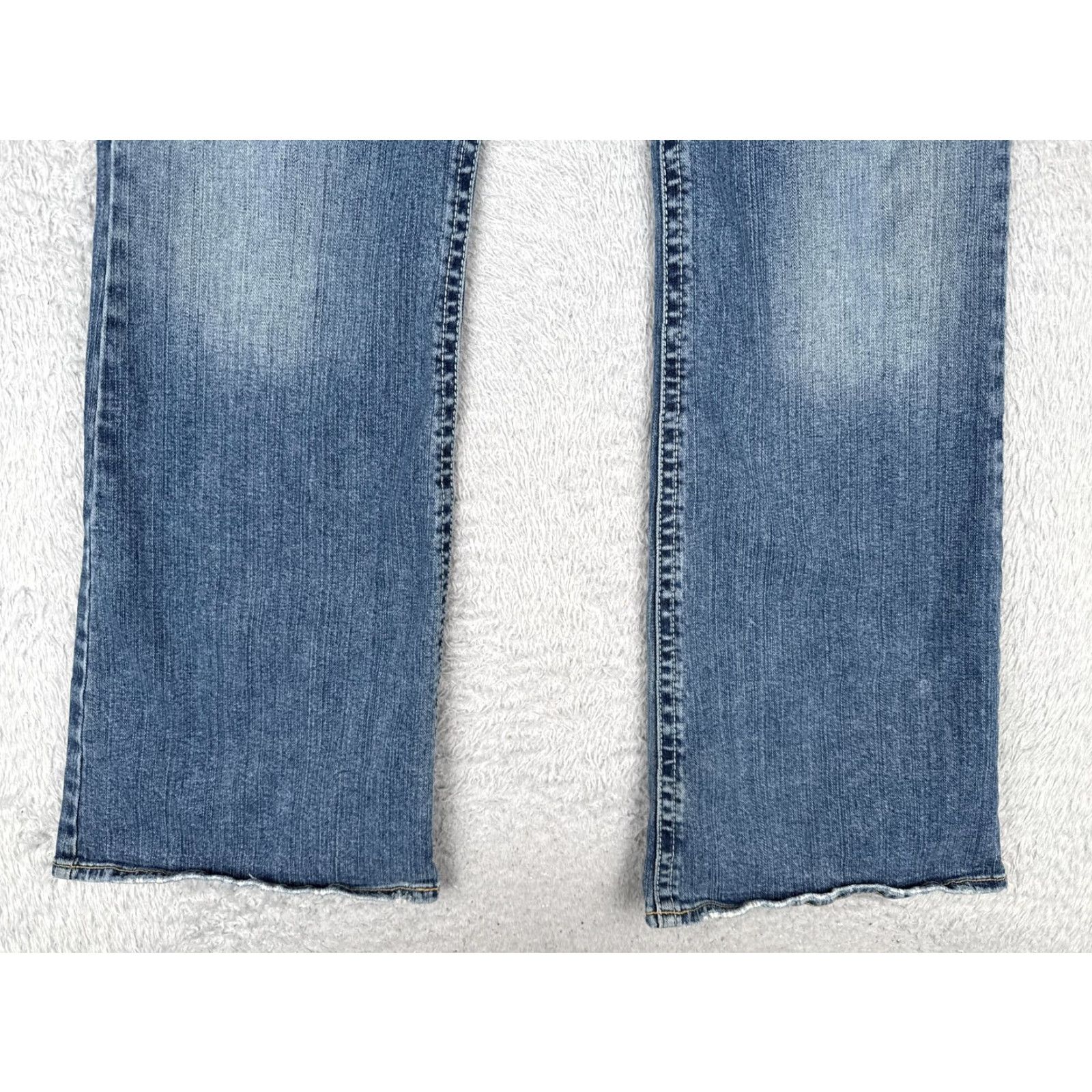 Silver Jeans Co. Silver Jeans Co Jeans 32x32 Blue Bootcut Distressed Denim Flare Mid Womens Size 24" / US 00 / IT 34 - 2 Thumbnail