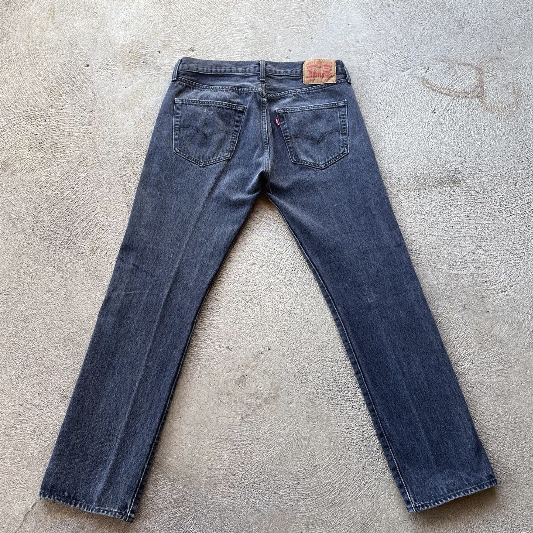 Levi's Levi's 501 Jeans Mens 33x30 Black Straight Denim Pants 90s Grunge USA Size US 33 - 2 Thumbnail