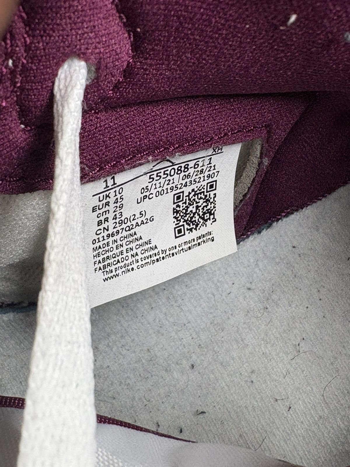 Jordan Brand Air Jordan Retro 1 Bordeaux size 11 Size US 11 / EU 44 - 6 Thumbnail