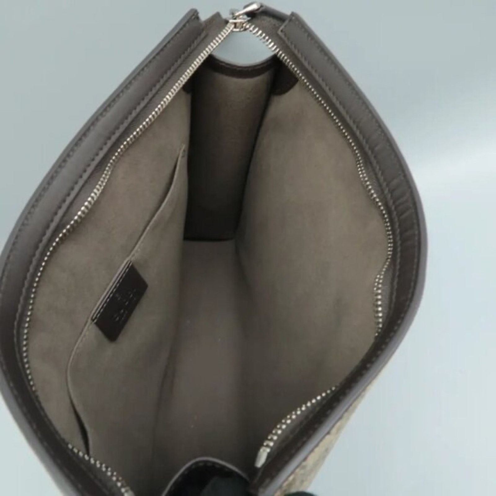 Gucci Authentic GUCCI Brown GG Canvas Clutch Bag Lux-350-092225 Size ONE SIZE - 10 Thumbnail