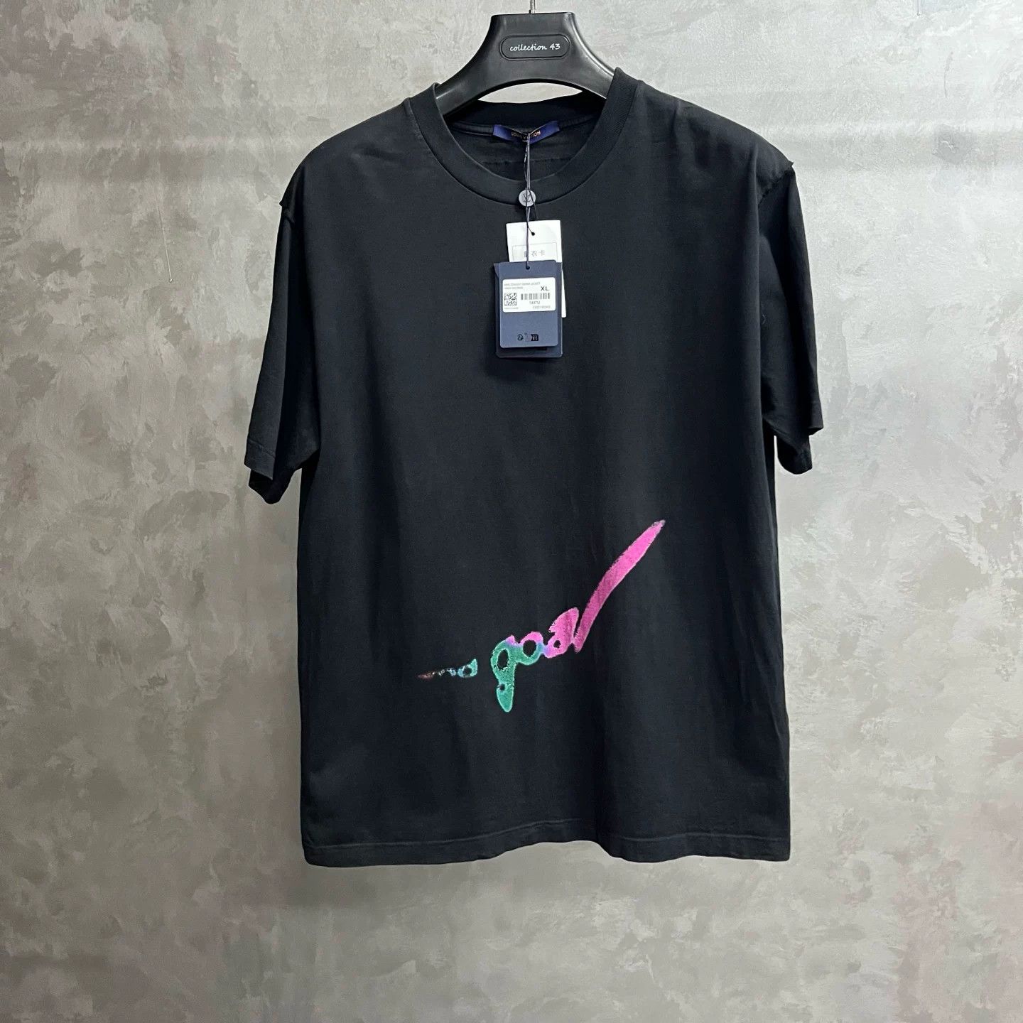 Louis Vuitton Louis Vuitton Casual Printed Black T-Shirt XL Women Size XL / US 12-14 / IT 48-50 - 1 Thumbnail