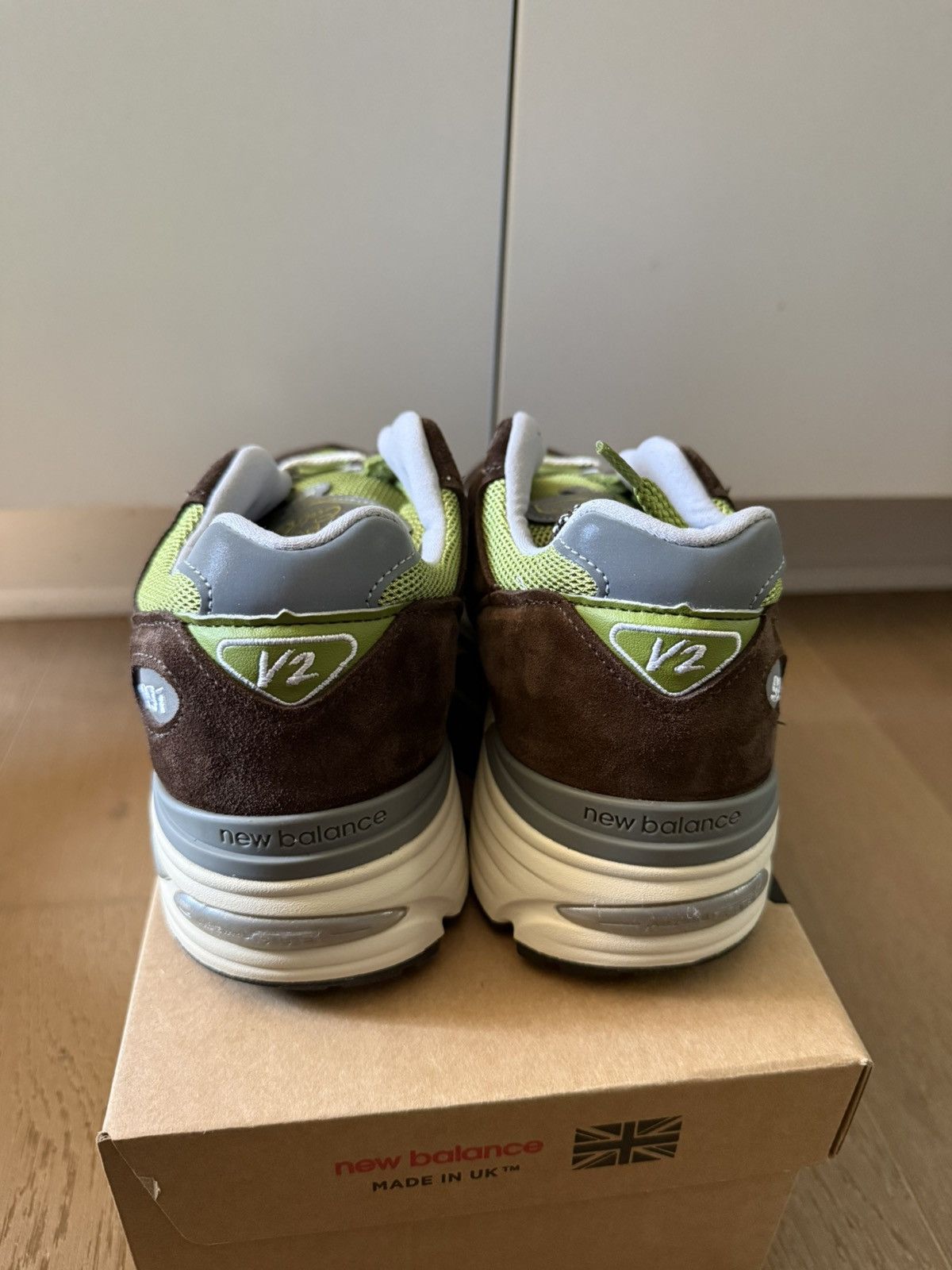 Kith × New Balance Cathari Kith New Balance 991v2 MiUK Reverse Matcha Size 8.5 Size US 8.5 / EU 41-42 - 4 Thumbnail