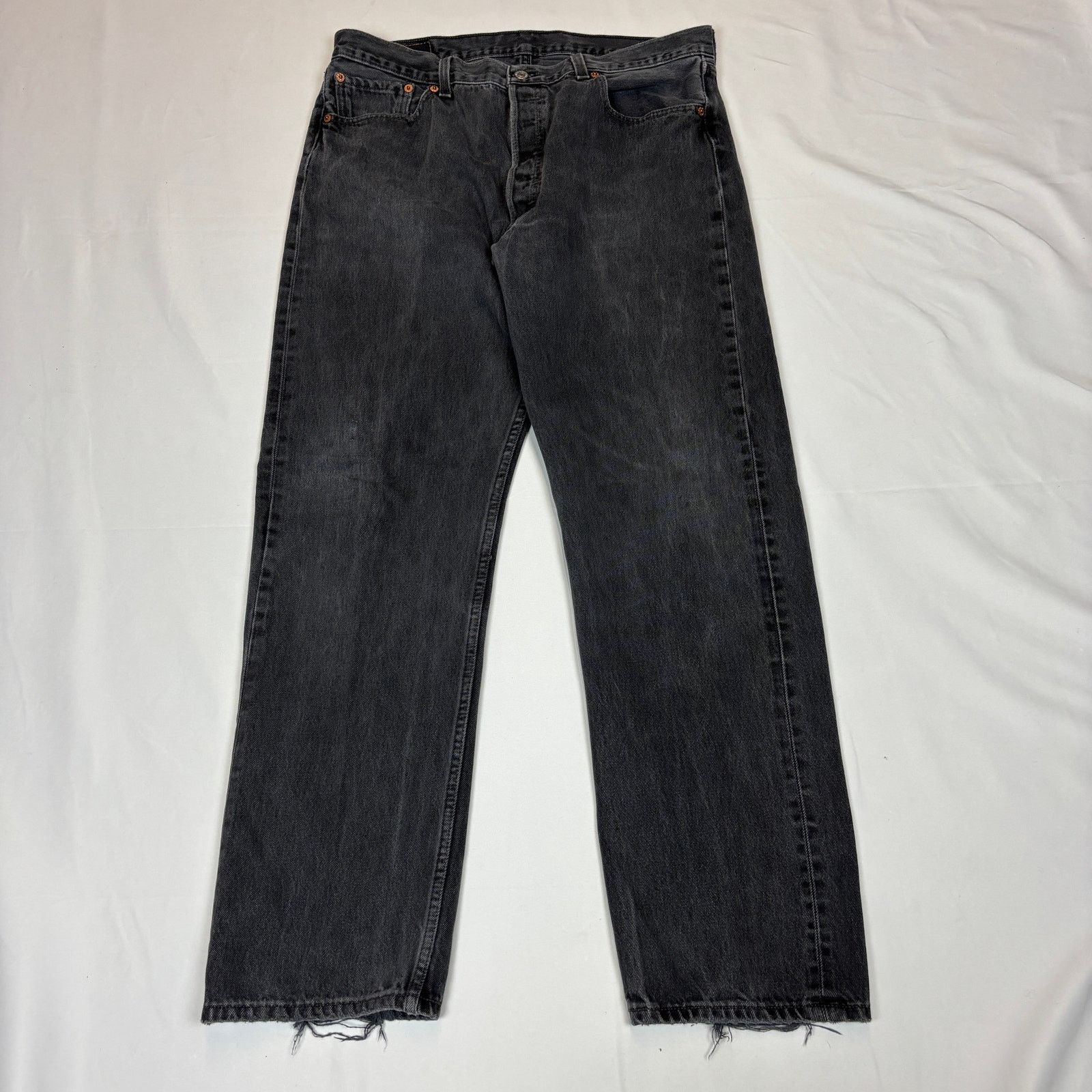 Levi's Vintage Levi's 501 Straight Leg Black Denim Jeans 35x31 Size US 35 - 2 Thumbnail