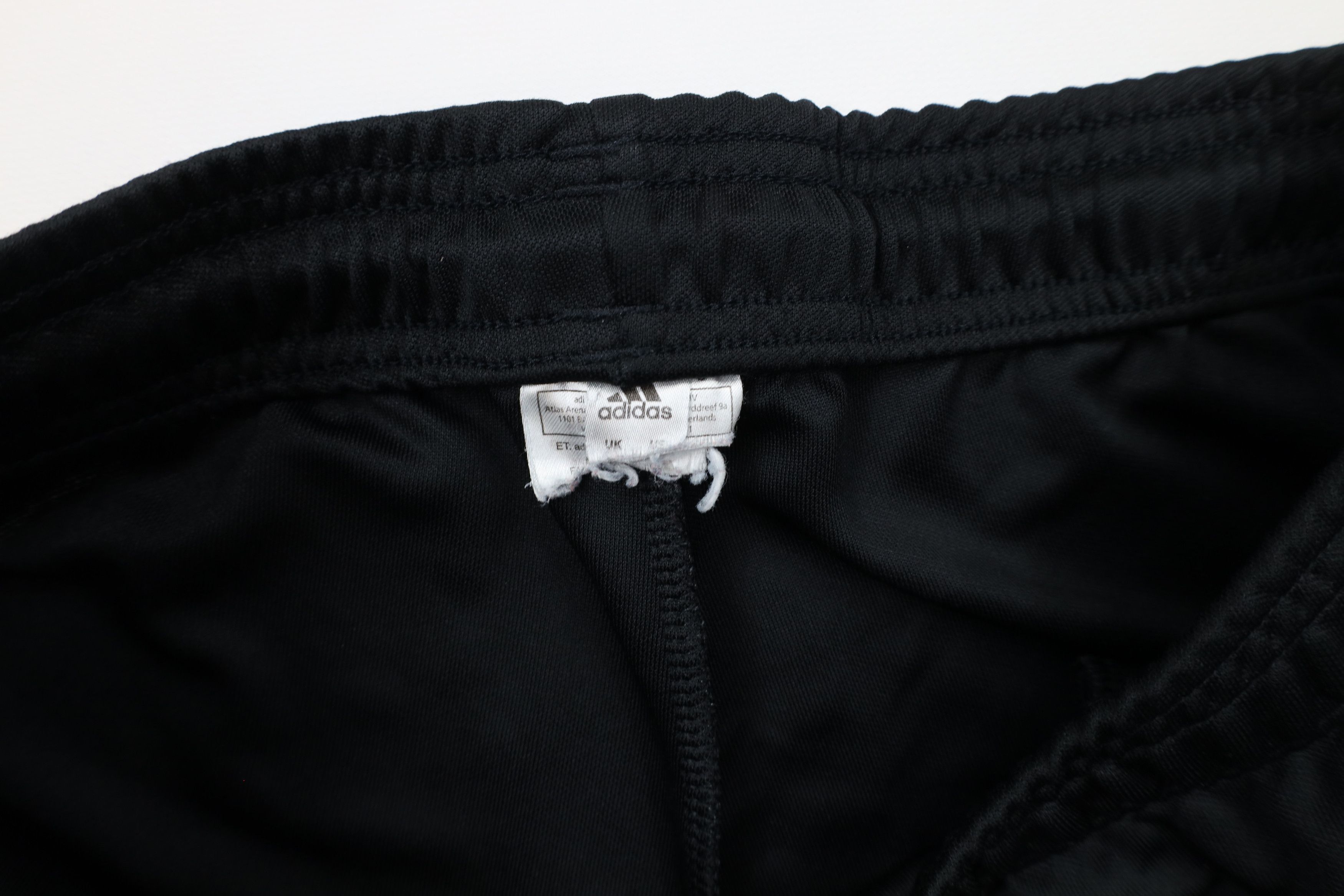 Adidas × Vintage Vintage Adidas Tapered Leg Warm Up Soccer Pants Black Size US 34 / EU 50 - 9 Thumbnail