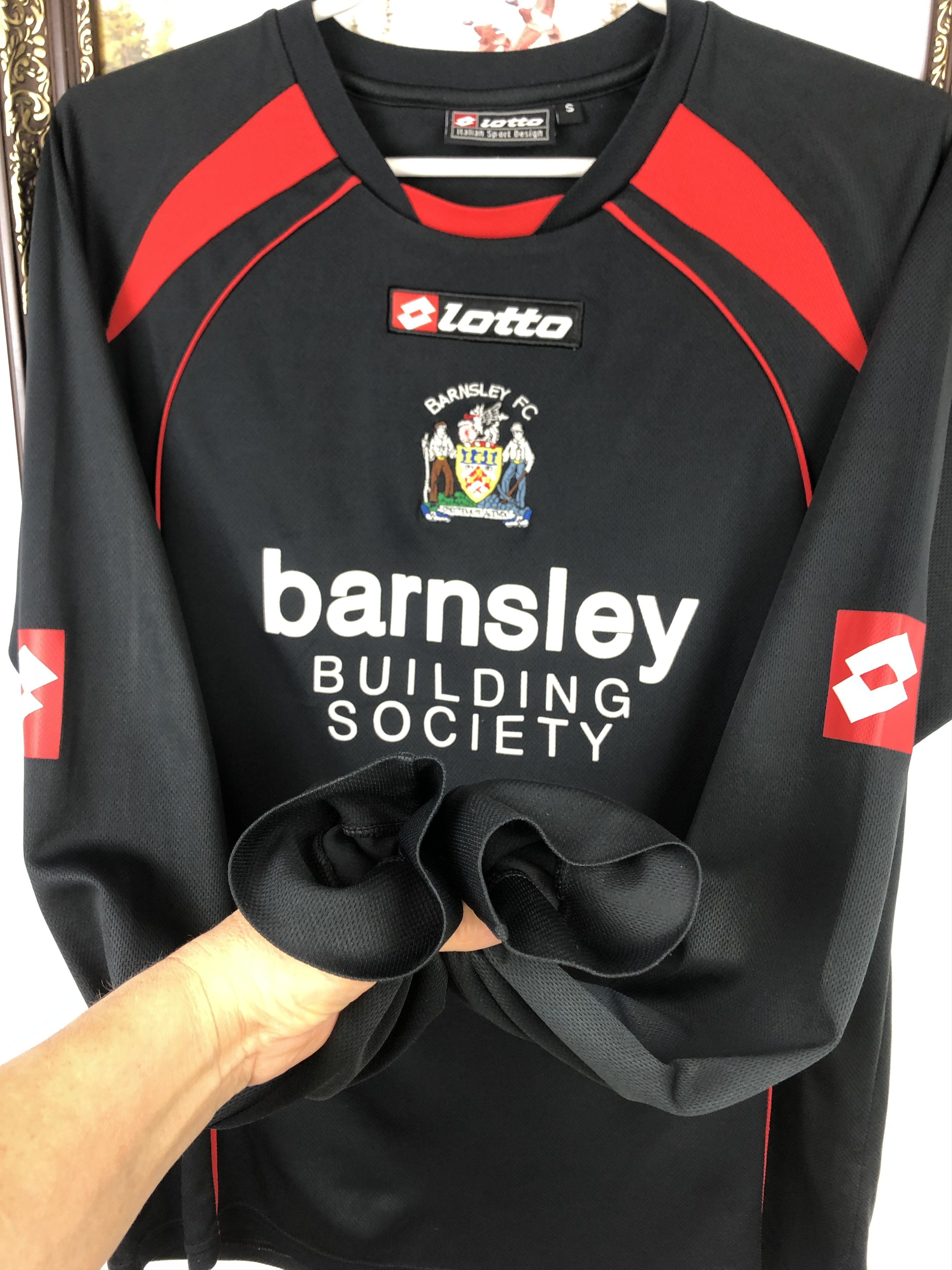 Vintage Barnsley Away football shirt 2008 Soccer Long Sleeve Jersey Size US S / EU 44-46 / 1 - 5 Thumbnail