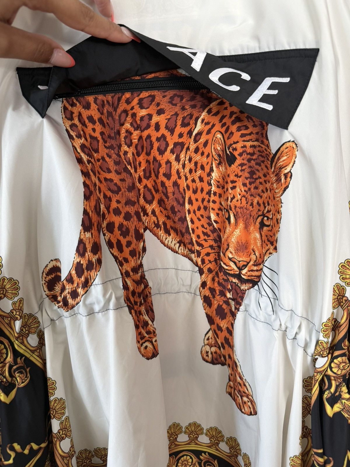 Versace Versace FW 2018 Leopard Baroque Print Hoodie Size US L / EU 52-54 / 3 - 6 Thumbnail