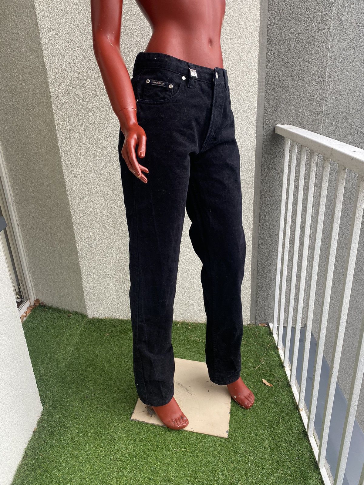 Hugo Boss Velvety type Hugo Boss pants size 30 Size 30" / US 8 / IT 44 - 1 Thumbnail
