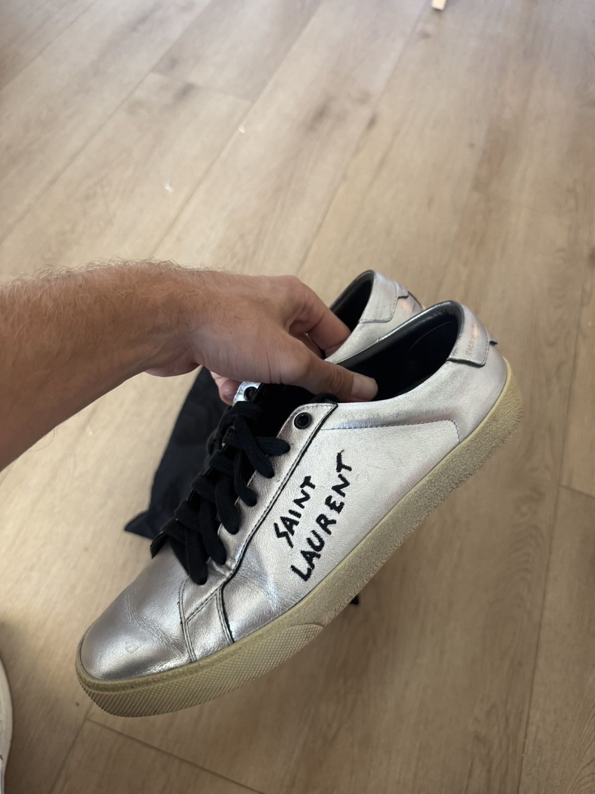 Court sig low silver