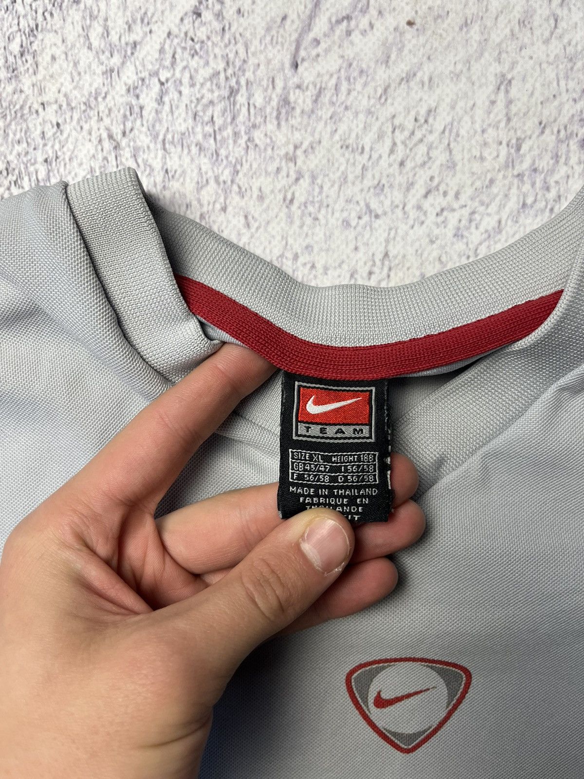 Nike Mens Vintage Nike T-Shirt centre swoosh Rare Size US XL / EU 56 / 4 - 9 Thumbnail