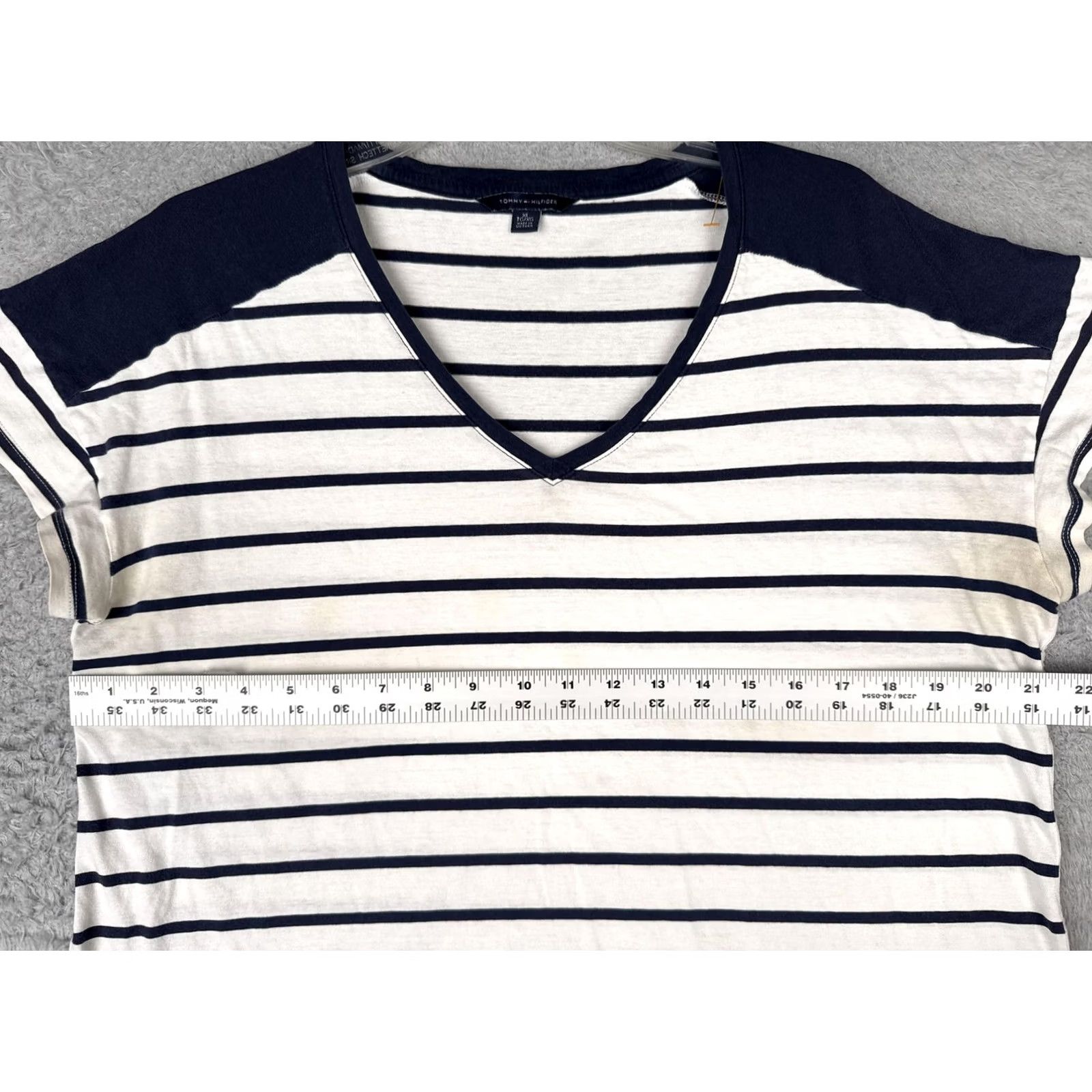 Tommy Hilfiger Tommy Hilfiger Shirt Womens 1X White Navy Striped V-Neck Short Sleeve Tee Casual Size XL / US 12-14 / IT 48-50 - 7 Thumbnail