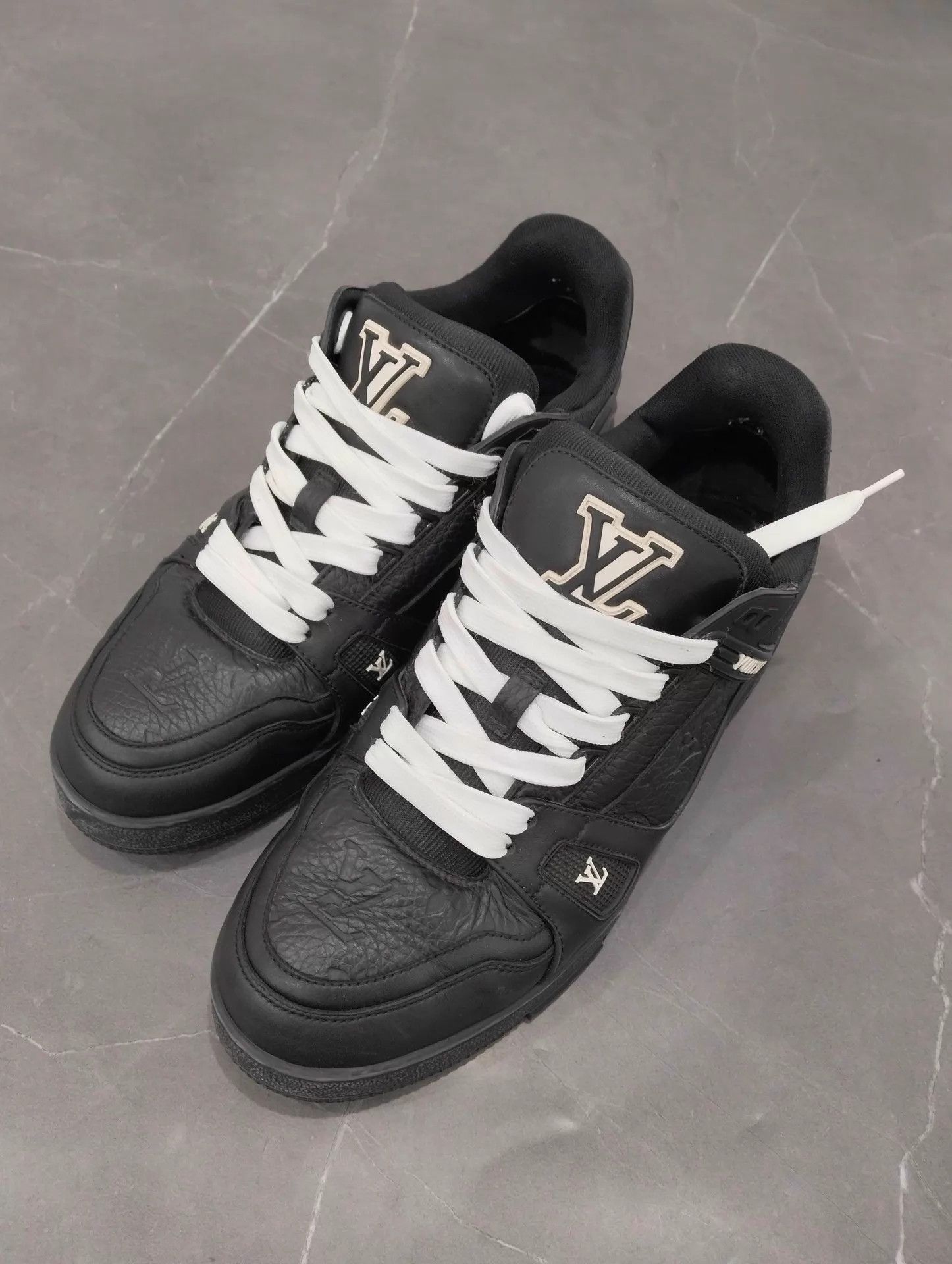 Louis Vuitton LV Trainer Black 41 (95 New) Size US 8 / EU 41 - 1 Thumbnail