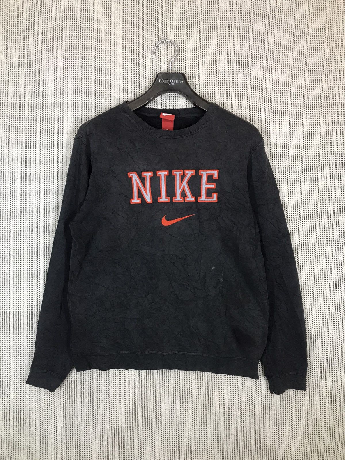Nike ‼️NIKE EMBOIDERY SPELLOUT CENTRE LOGO SWEATSHIRT‼️ Size US L / EU 52-54 / 3 - 1 Thumbnail