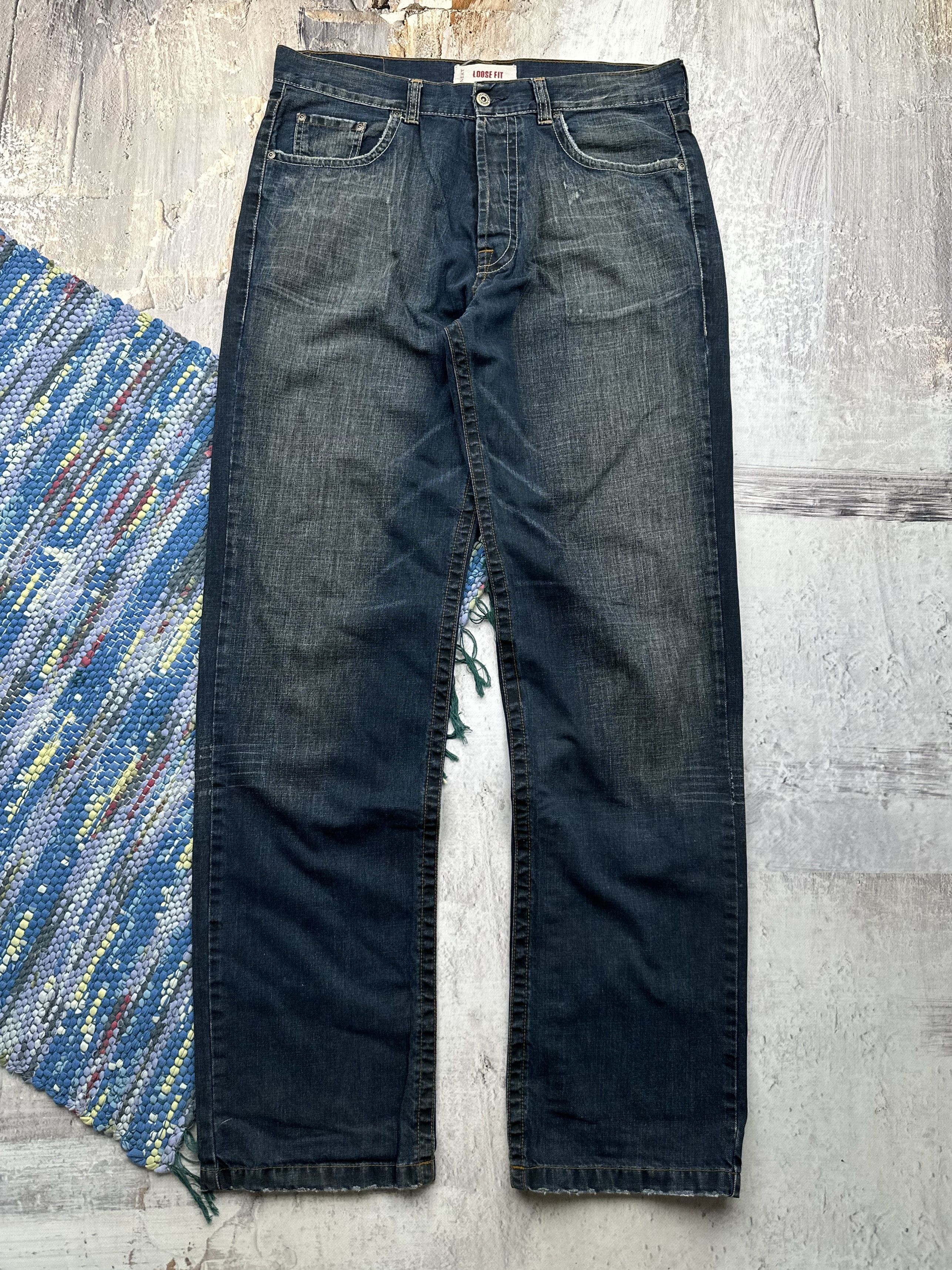 Vintage Vintage Loose Fit Faded Jeans A651(267) Size US 36 / EU 52 - 1 Thumbnail