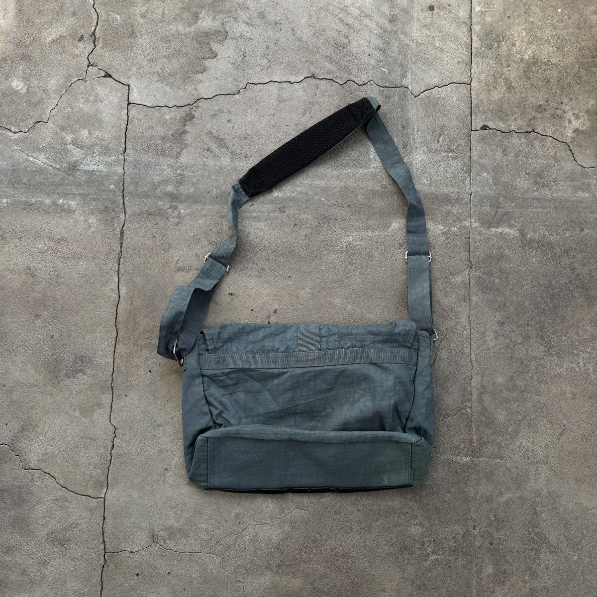 Japanese Brand Vintage NOS PAN AM Nylon Crossbody Bag Size ONE SIZE - 2 Thumbnail