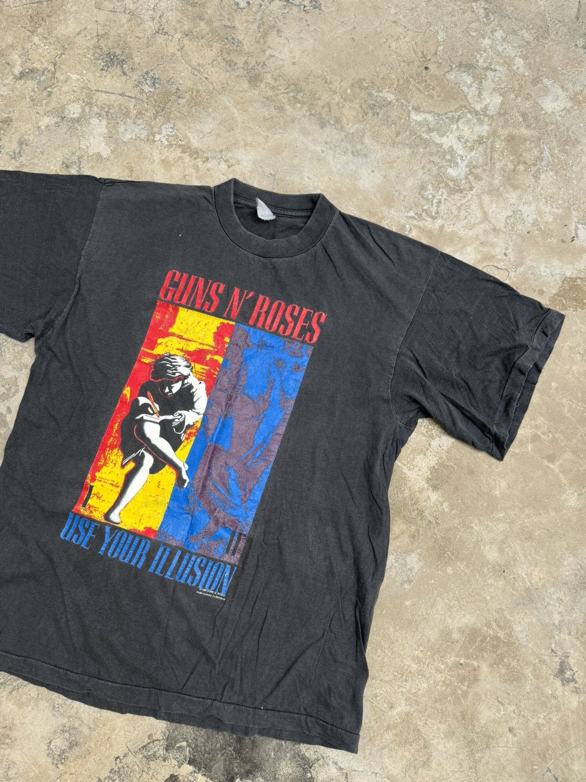 Band Tees × Vintage VINTAGE 90s GUNS N ROSES USE YOUR ILLUSION TOUR BAND TSHIRT Size US L / EU 52-54 / 3 - 3 Thumbnail