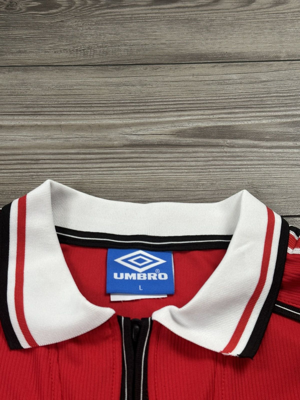 Umbro Vintage Umbro Manchester United 98/99 Home Jersey Size US L / EU 52-54 / 3 - 5 Thumbnail
