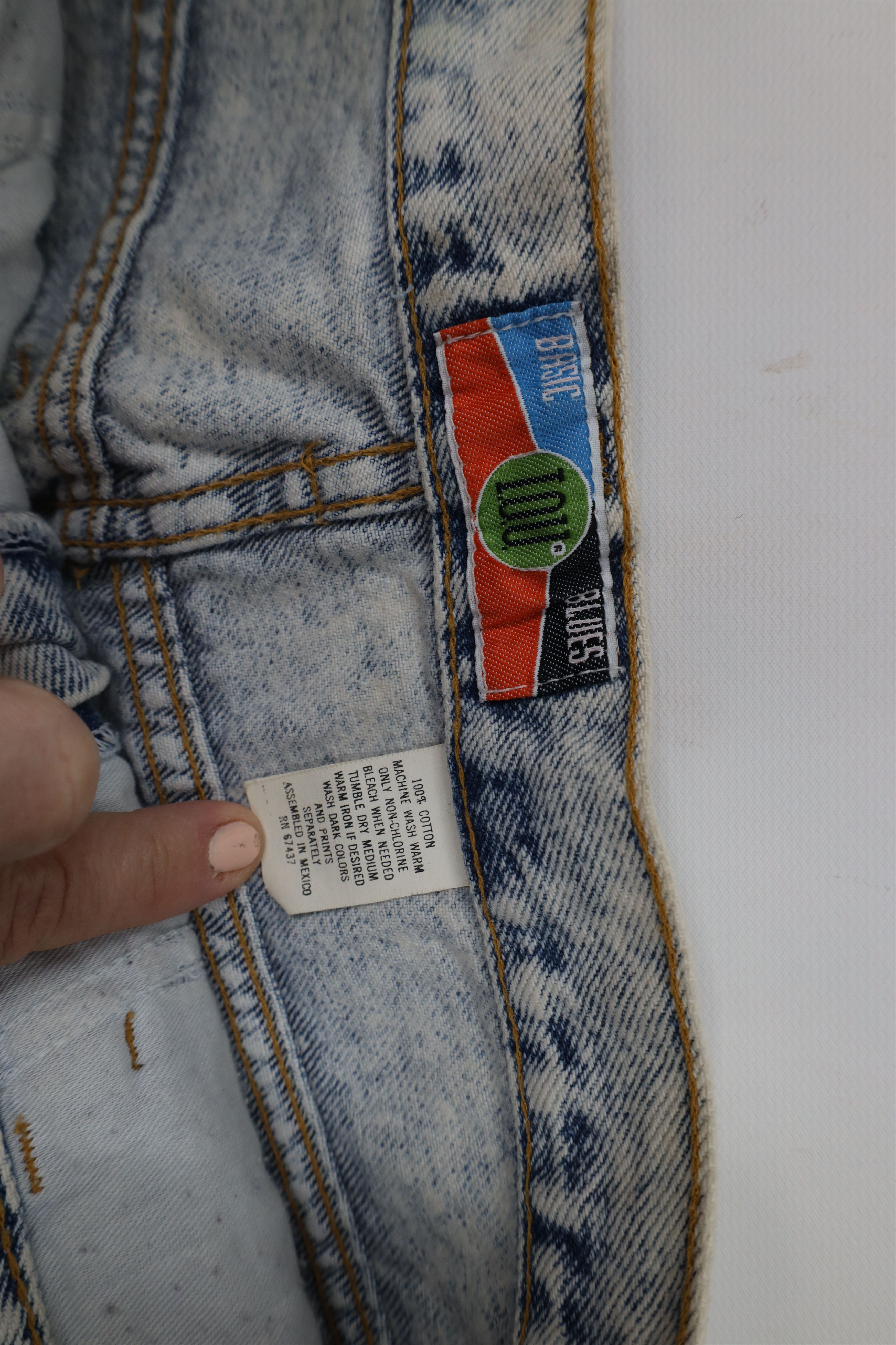 Vintage Vintage 80s 90s IOU Streetwear Tapered Leg Acid Wash Jeans Size 30" / US 8 / IT 44 - 9 Thumbnail