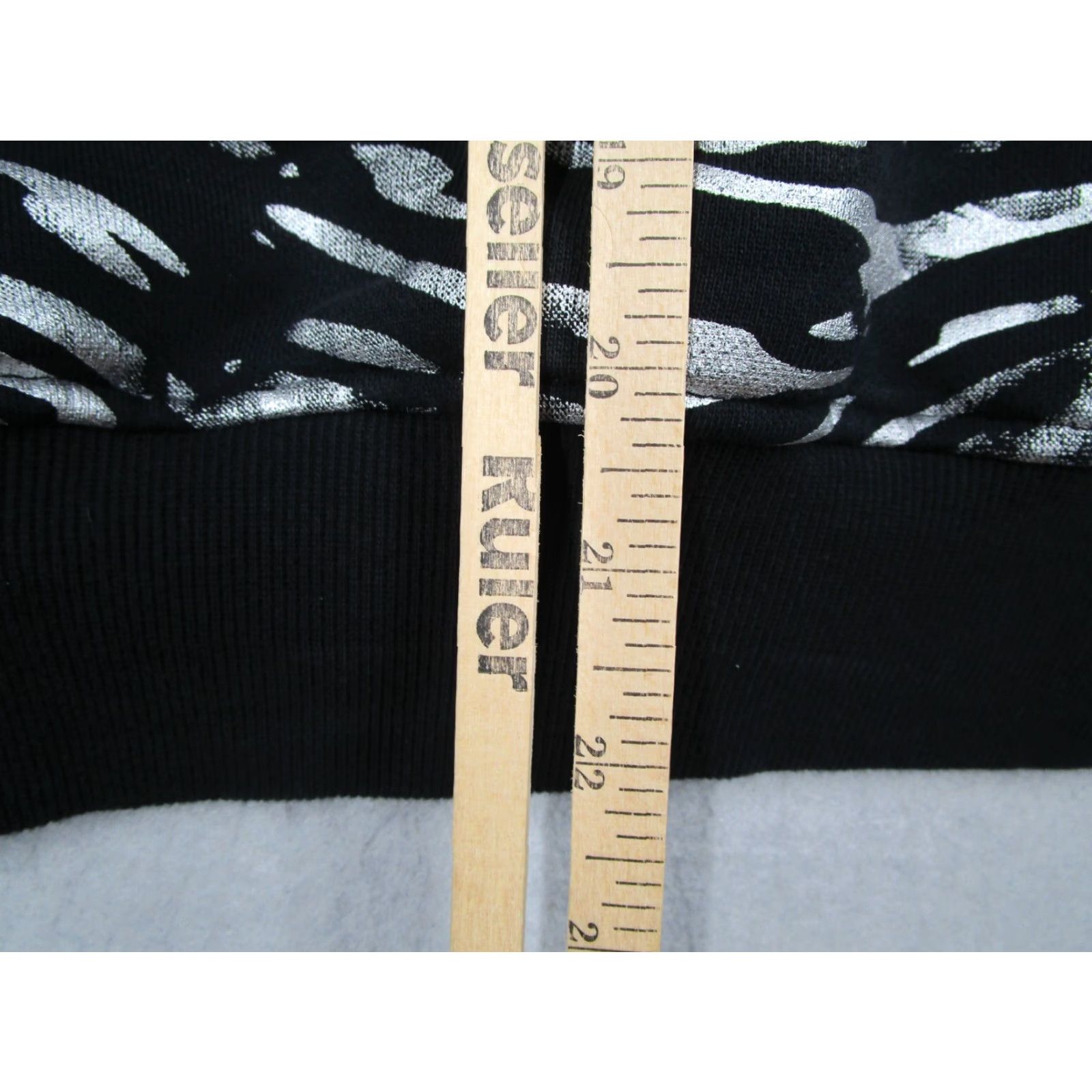 KangaROOS Psychedelics Anonymous Hoodie Women Large Black Pullover AOP Zebra Kangaroo Size L / US 10 / IT 46 - 7 Thumbnail