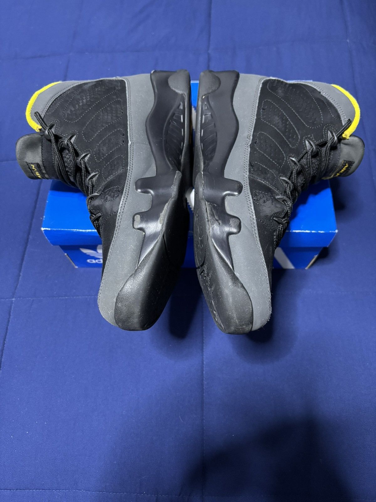 Jordan Brand Jordan 9 Retro Dark Charcoal University Gold 2021 Size 11 Size US 11 / EU 44 - 3 Thumbnail