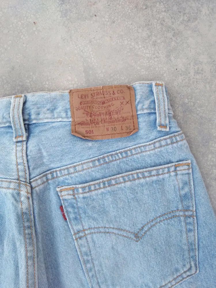 Levi's × Vintage 90s Vintage Levis 501 Made In USA Light Wash Jeans 28x32 Size US 28 / EU 44 - 3 Thumbnail