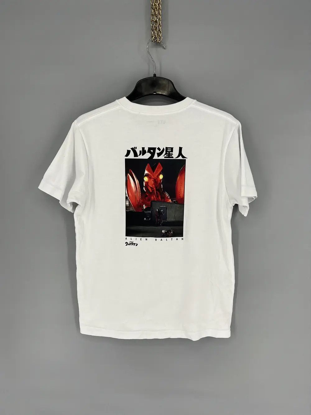 Japanese Brand Uniqlo X Ultraman Alien Baltan Kaiju Japanese T-Shirt Size US S / EU 44-46 / 1 - 1 Thumbnail