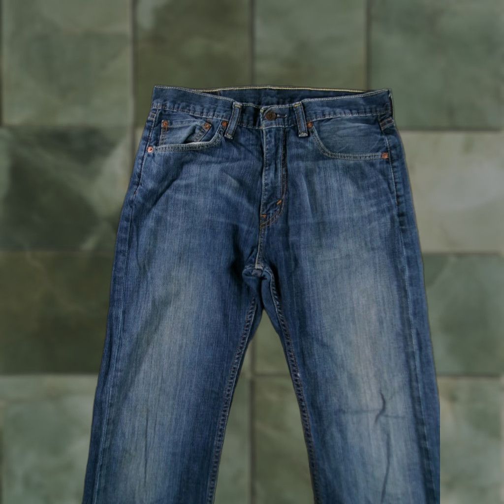 Vintage Levis 505 Jeans Men 32X32 Blue Straight Regular Fit Medium Wash Casual Denim Cotton Jeans USA 90s Theme Mens Size US 32 / EU 48 - 1 Thumbnail