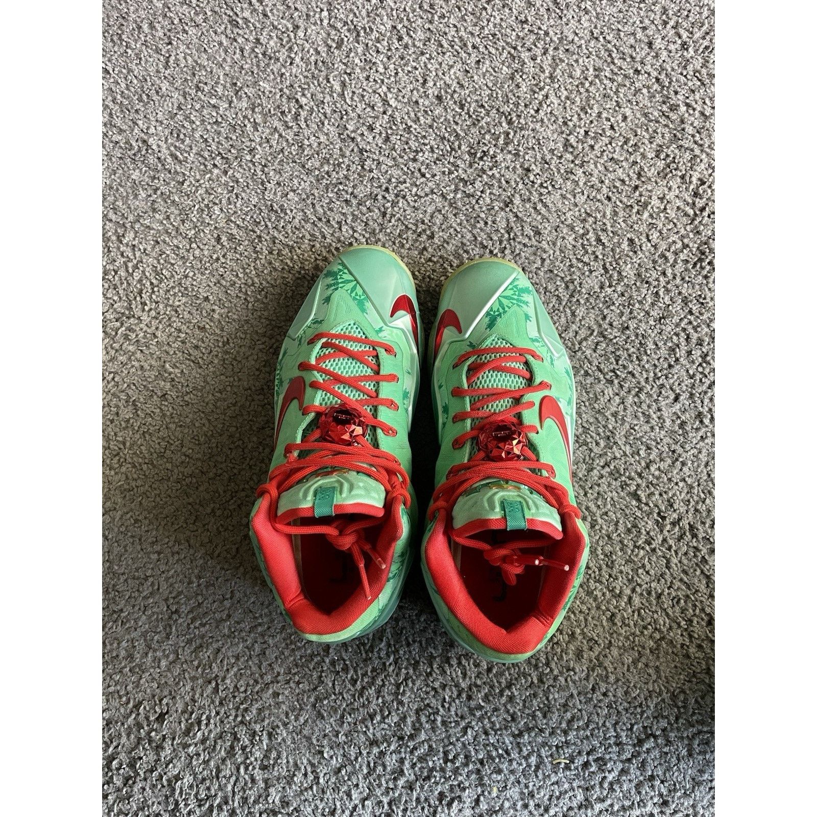 Nike Size 10- Nike LeBron 11 "Christmas" 616175-301 Size US 10 / EU 43 - 4 Thumbnail