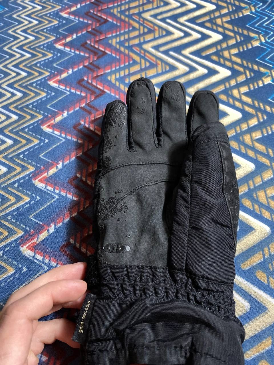 Salomon Gloves Salomon black Vintage streetwear Y2K Size ONE SIZE - 19 Thumbnail