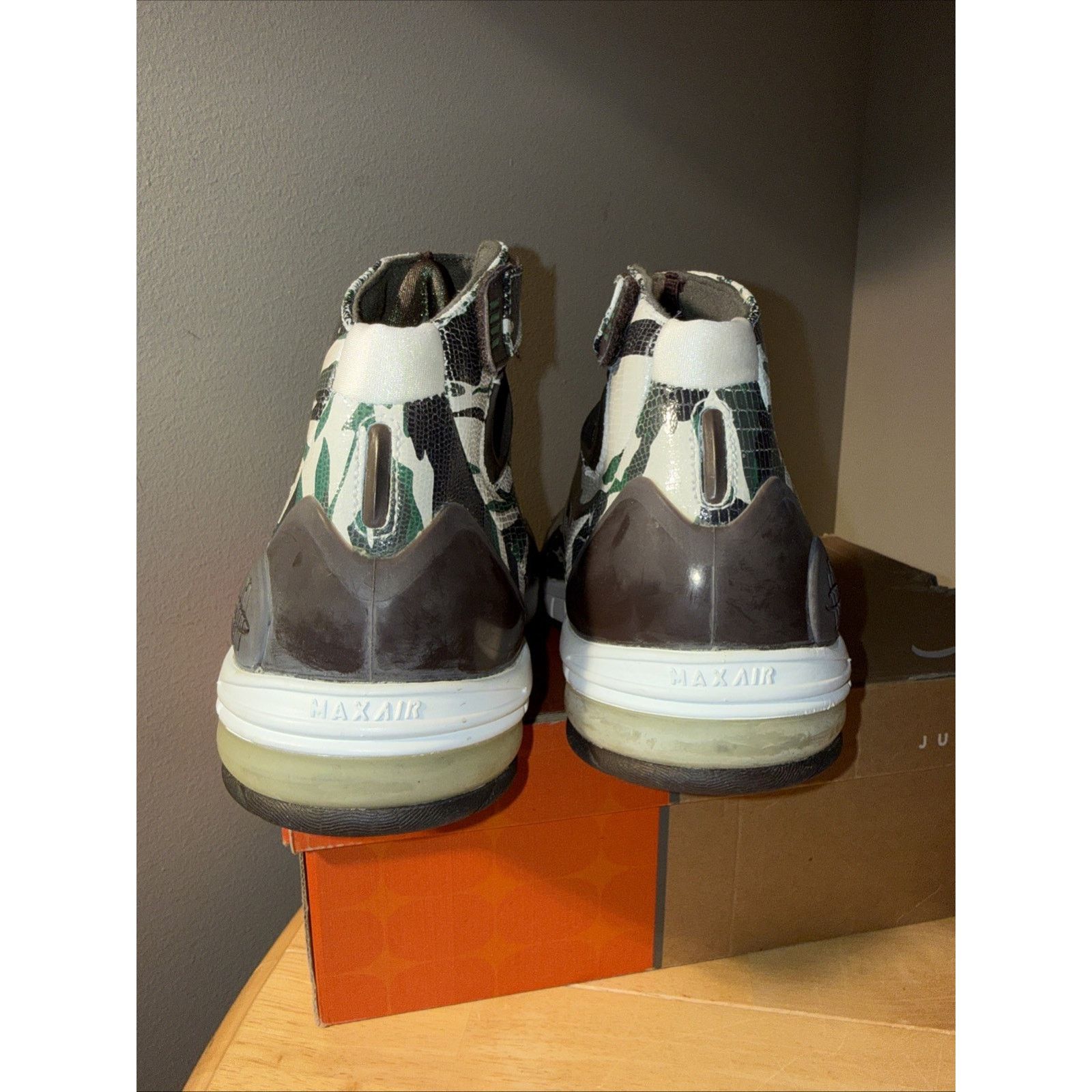 Nike Nike Air Max Huarache 2k4 Olive Camo Army Pine 312544-121 Size US 10.5 / EU 43-44 - 6 Thumbnail