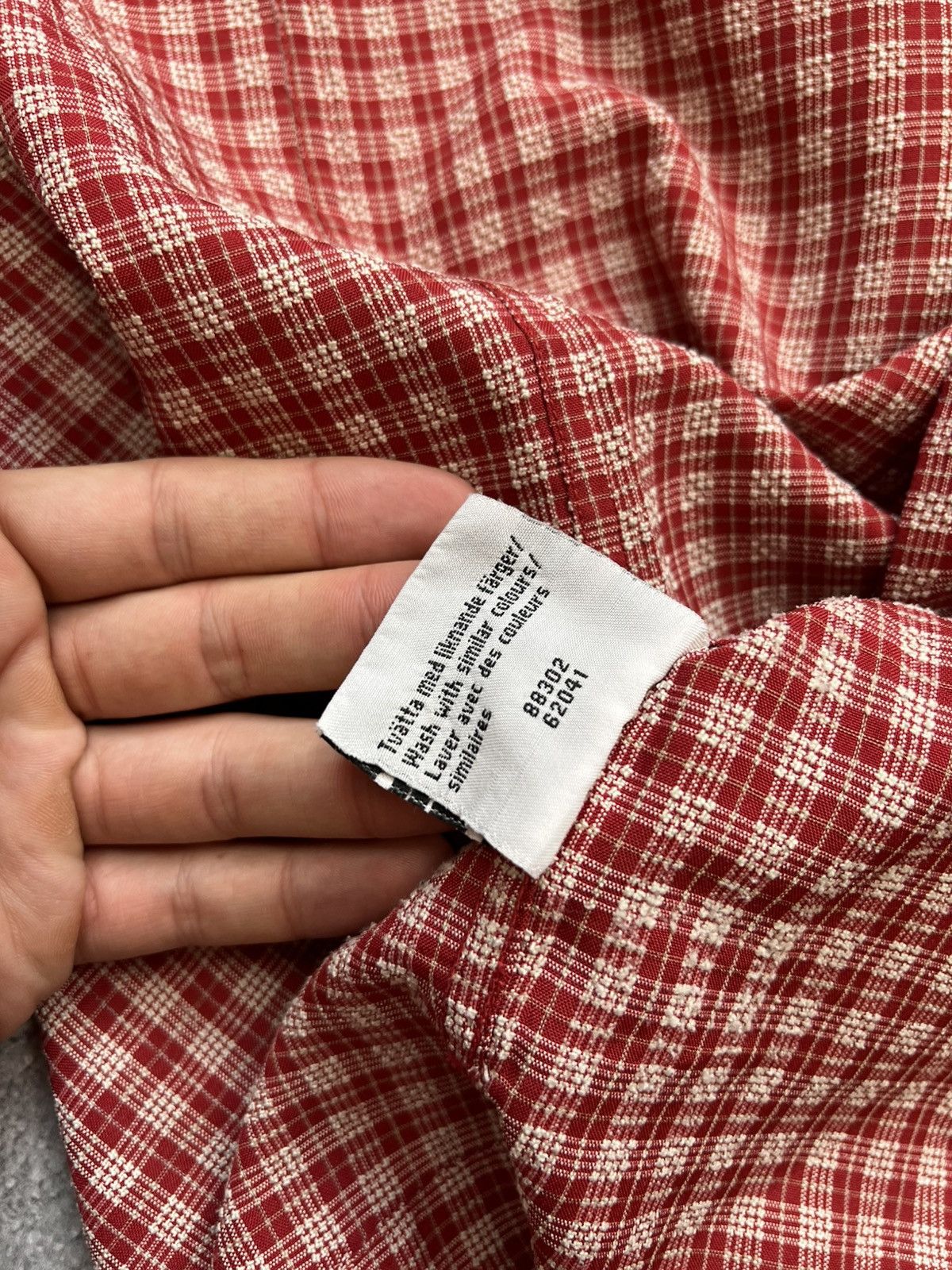 Fjallraven Fjallraven Red Plaid Button Up Shirt Mens Gorpcore Size US M / EU 48-50 / 2 - 6 Thumbnail