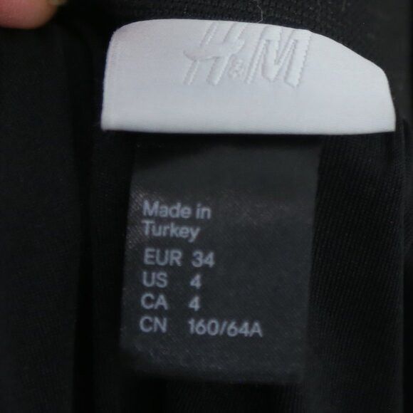 H&M H&M High-Waisted Voluminous Ruffle Detailed Black Mini Skirt Size 27" / US 4 / IT 40 - 3 Thumbnail