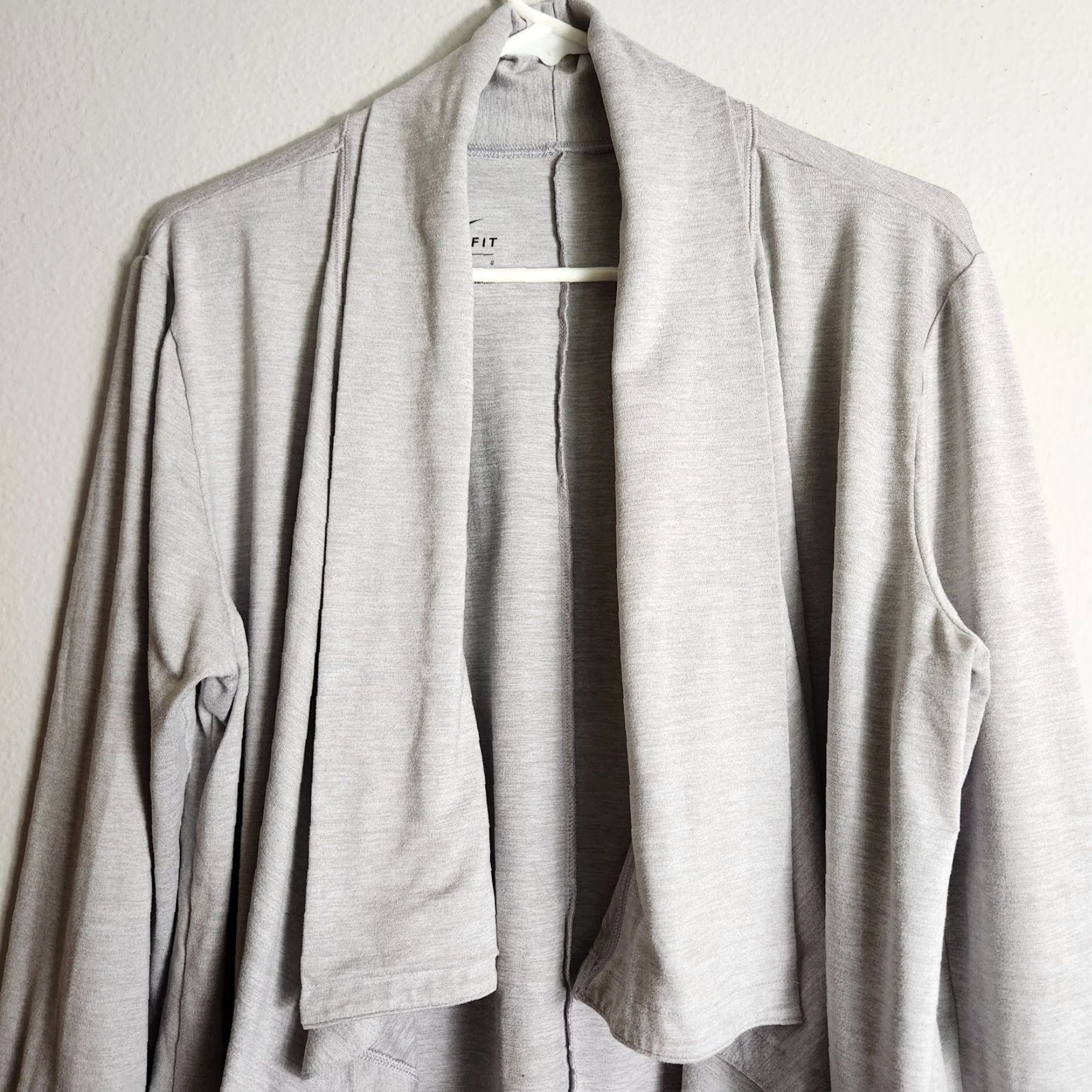Nike Nike Womens Long Sleeve Open Yoga Top Atmosphere Grey CD3210-059 Size L Nike Dri-Fit Cardigan Casual Open Yoga Top Womens L Grey Size L / US 10 / IT 46 - 3 Thumbnail