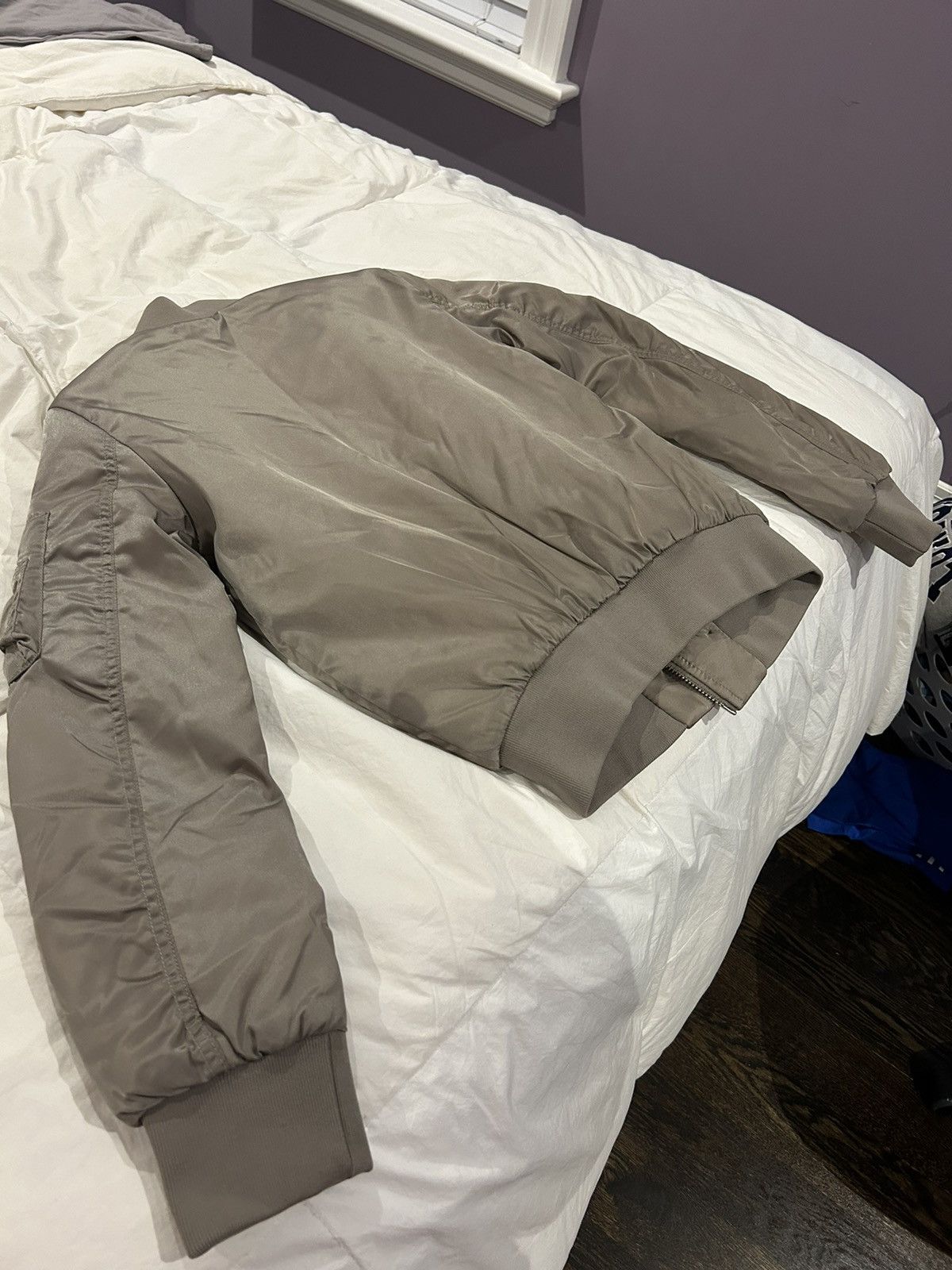 Aritzia Must sell! Babaton Aritzia Gilman Bomber Jacket Size XS / US 0-2 / IT 36-38 - 6 Thumbnail