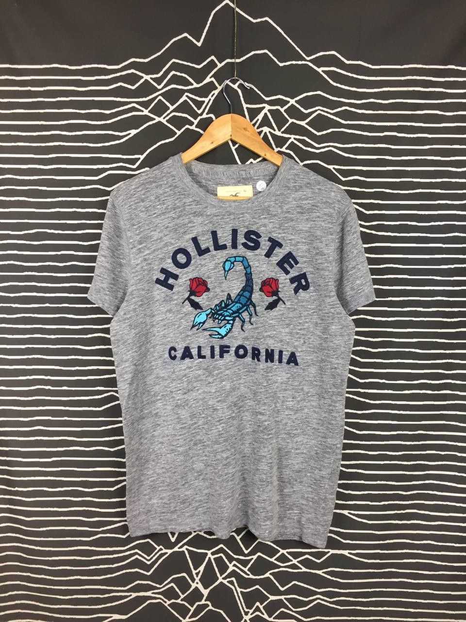 Hollister Hollister California Scorpion & Rose Embroidered Logo Tee Size US M / EU 48-50 / 2 - 1 Thumbnail