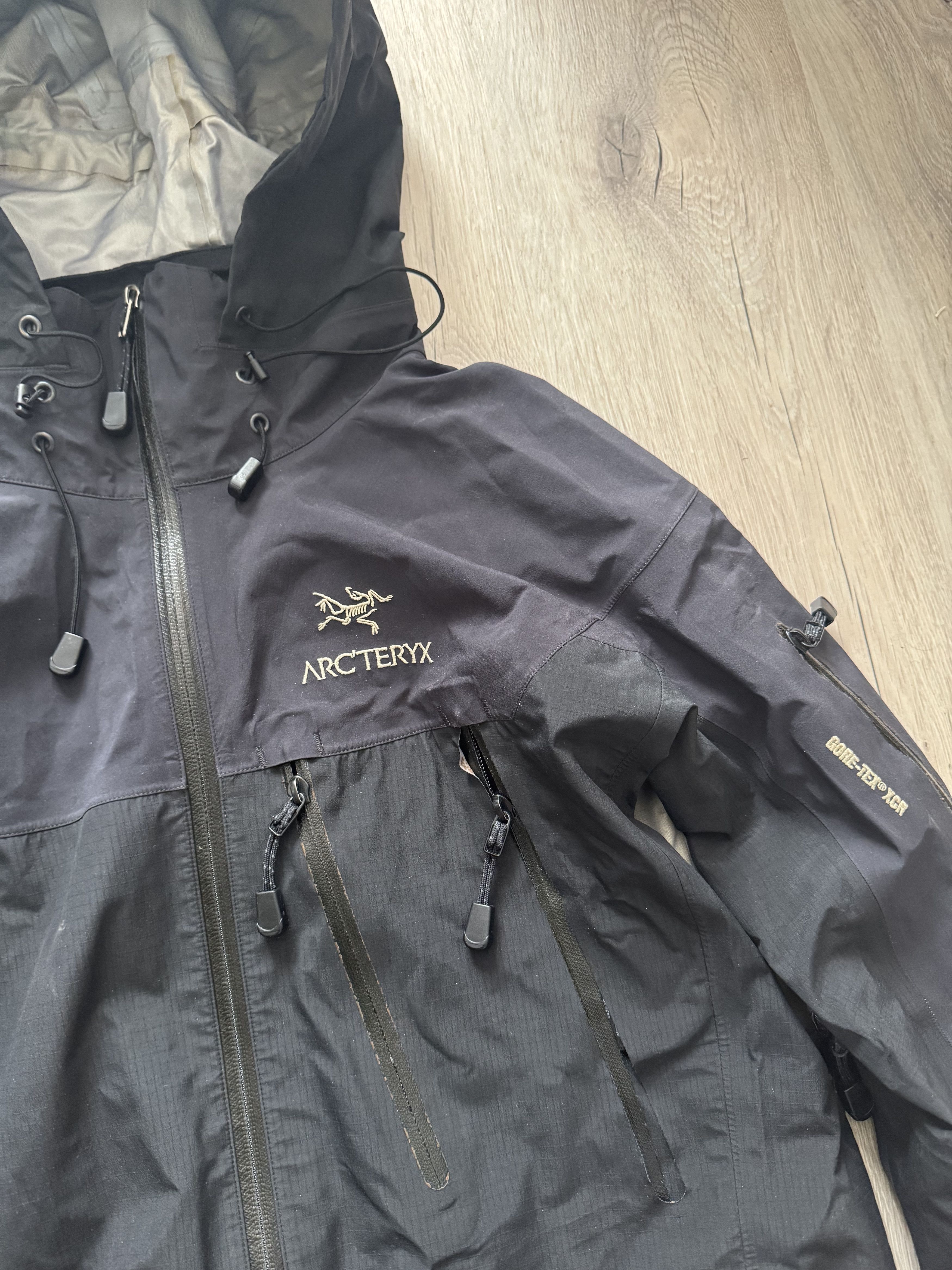 Arc'teryx Arc'teryx Theta AR Black Sangria Gore-Tex XCR Jacket Vintage Size US M / EU 48-50 / 2 - 2 Thumbnail