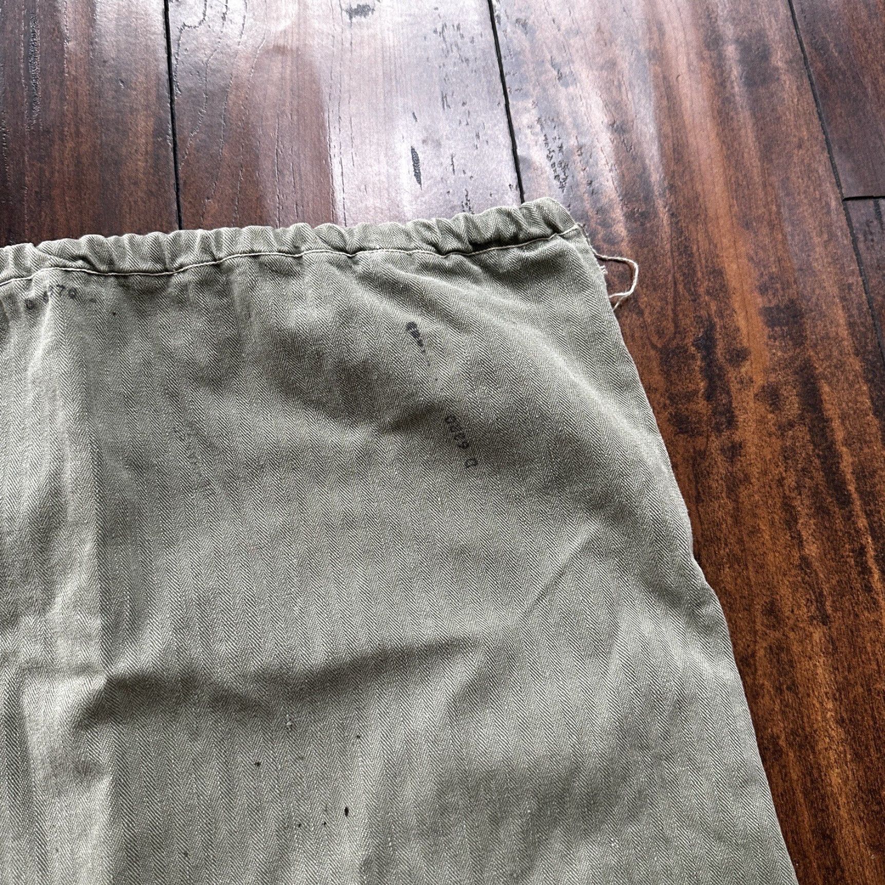 Vintage VTG WWII HBT Garment Laundry Bag Military Denim 1940s 40s 50s Stencil Green Canvas Bag Size ONE SIZE - 2 Thumbnail
