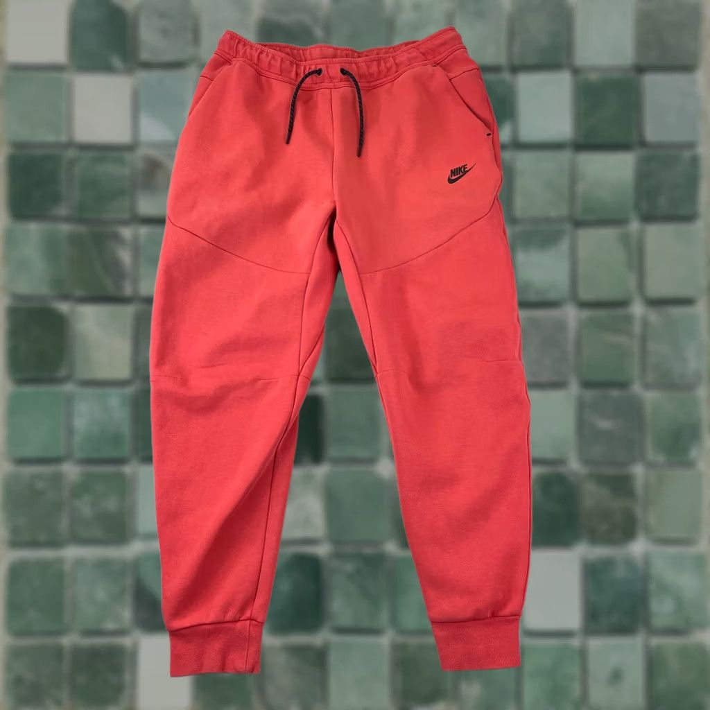 Nike Nike Tech Fleece Joggers Men L Coral Pockets Tapered Leg Activewear Casual Size US 33 - 1 Thumbnail