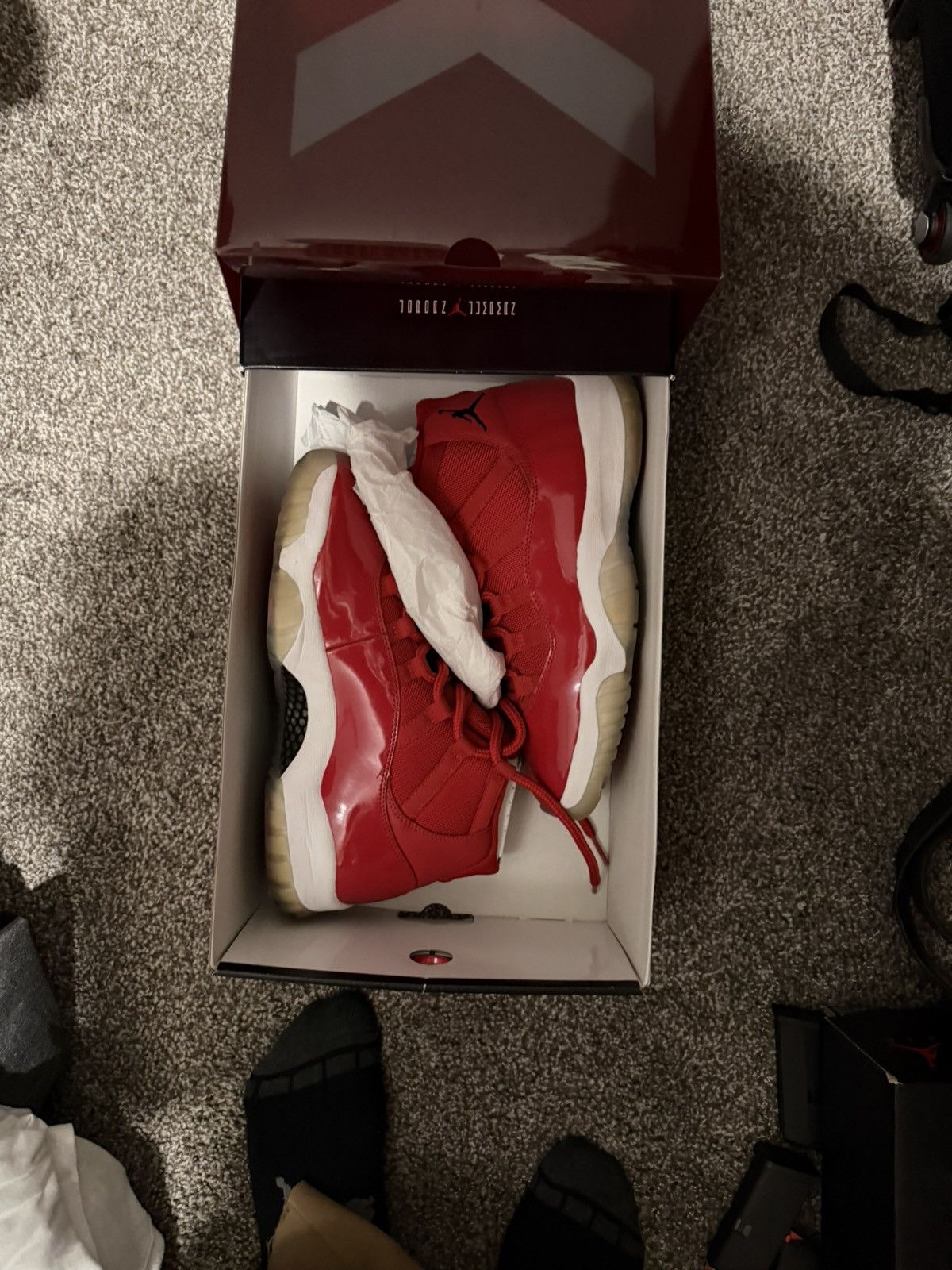 Nike Gym Red Jordan 11 Size US 8.5 / EU 41-42 - 3 Thumbnail
