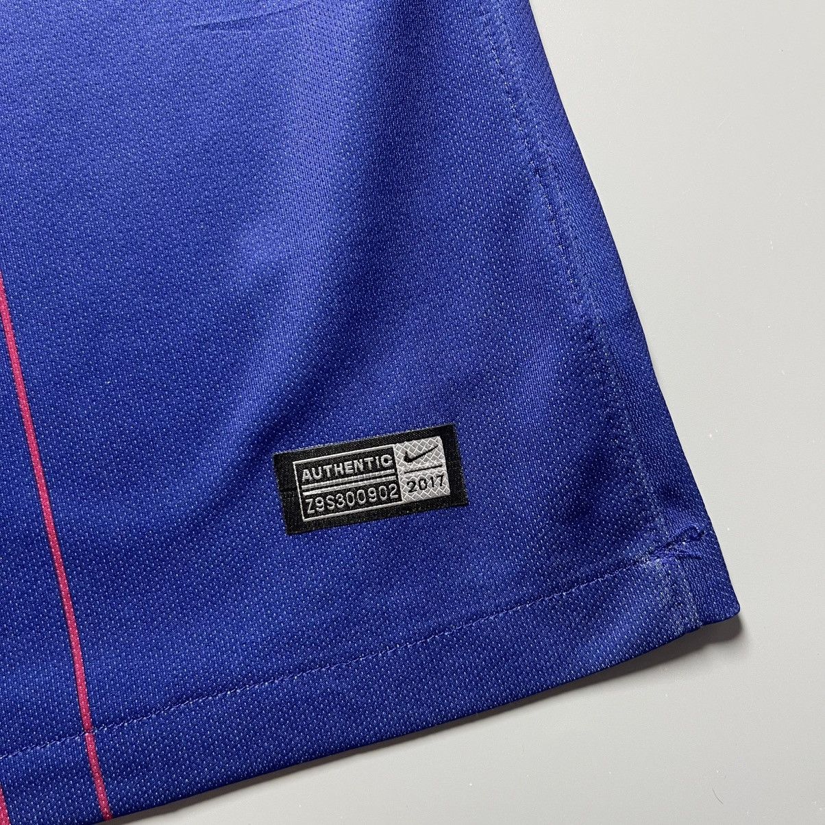 Nike BARCELONA NIKE 2017/2018 FOOTBALL HOME JERSEY #10 MESSI Size US XL / EU 56 / 4 - 5 Thumbnail