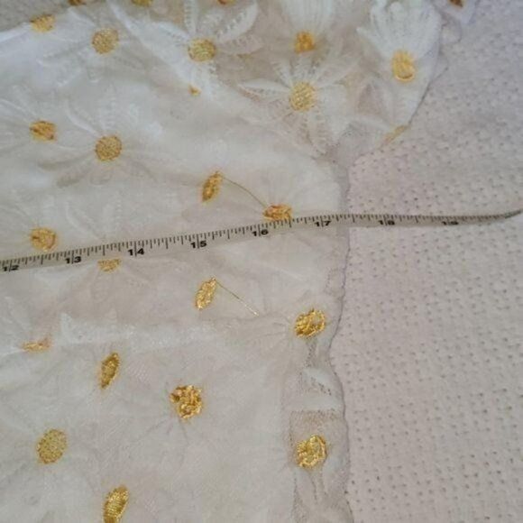 Designer &Merci Sz. M Embroidered White Daisies Lace Lined Baby Doll Size M / US 6-8 / IT 42-44 - 8 Thumbnail