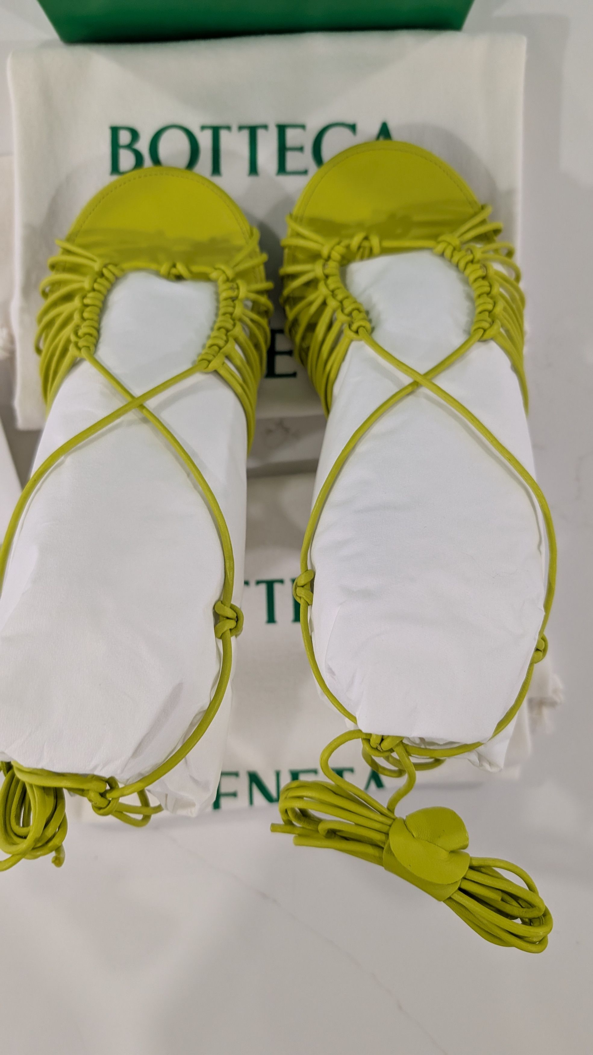 Bottega Veneta Bottega Veneta Dot Lace-Up Sandals Kiwi Leather Size US 7 / IT 37 - 11 Thumbnail