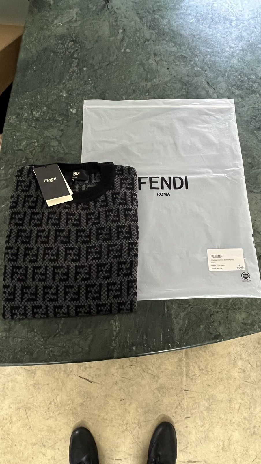 Fendi T-shirt jumper sweater tshirt FF logo all over