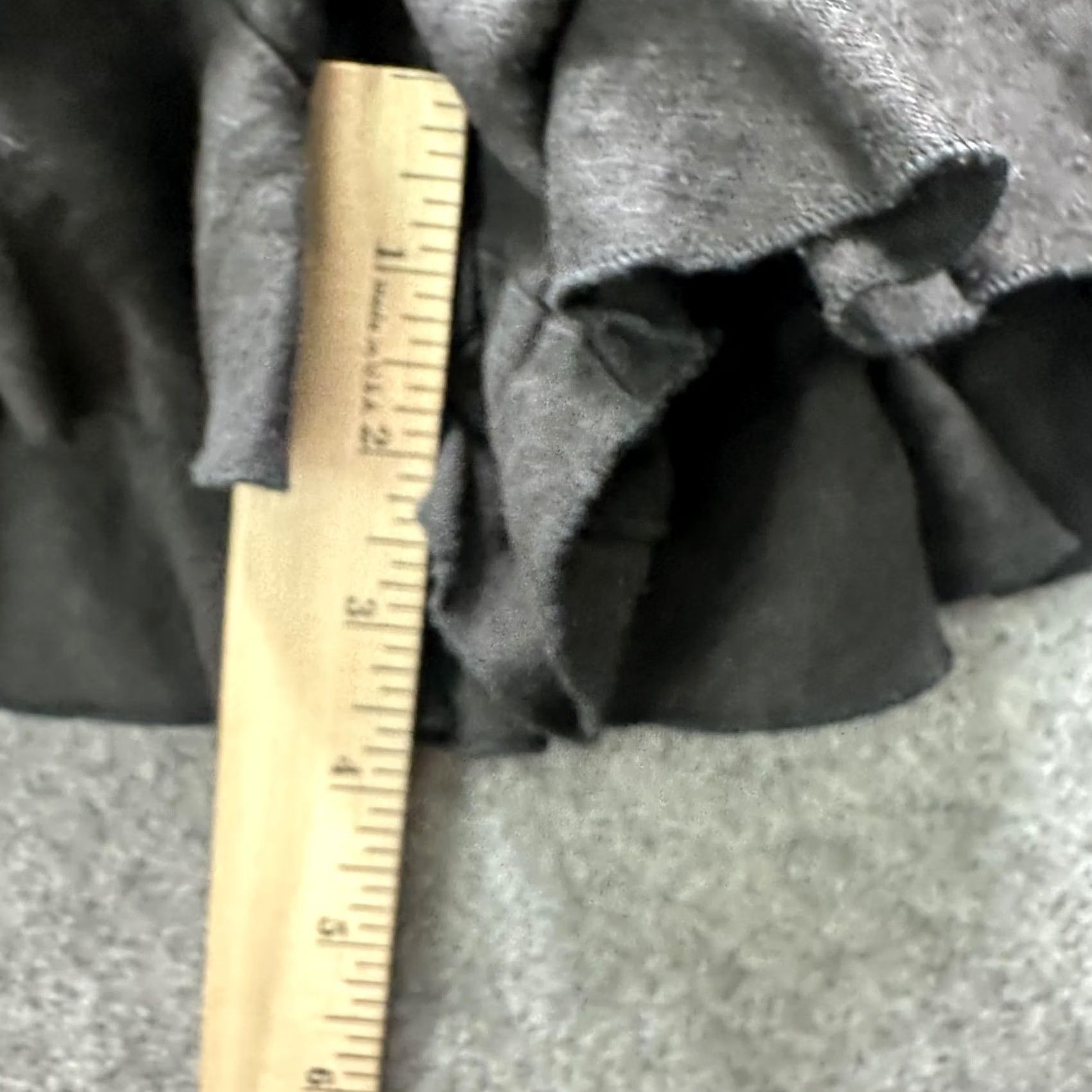 Karina Grimaldi Karina Grimaldi Shorts Womens M Black Ruffle Hem Lace Trim Chino Dressy Casual Party/Cocktail Summer Size 32" / US 10 / IT 46 - 5 Thumbnail