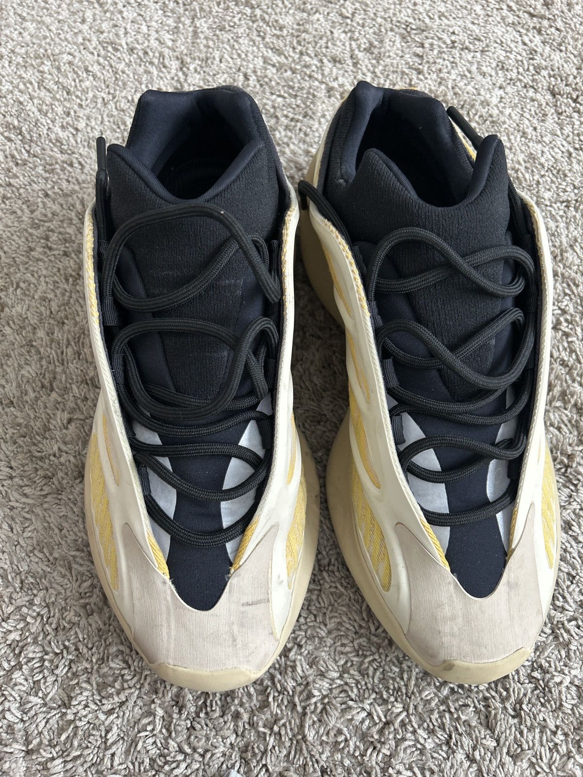 Yeezy Adidas Yeezy 700 V3 Azael Size US 10 / EU 43 - 9 Thumbnail
