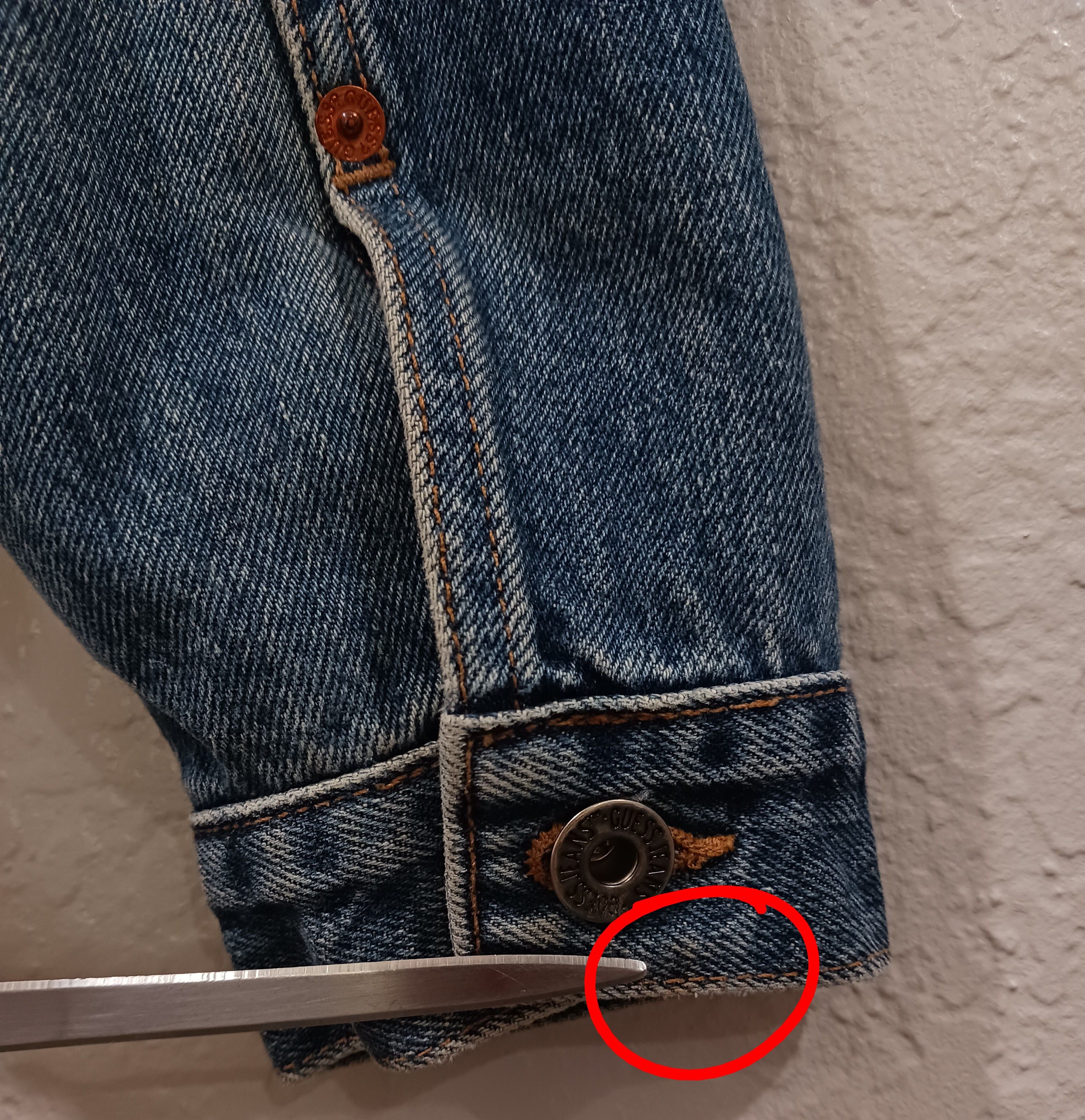 Guess Guess Vintage 2000s Button Front Denim Trucker Jean Jacket Size L / US 10 / IT 46 - 15 Thumbnail